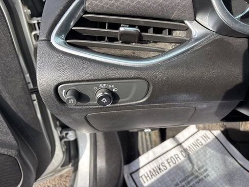 Used 2019 Chevrolet Malibu LT image 19