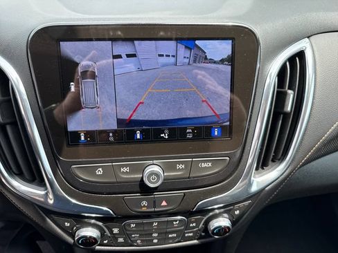 Used 2024 Chevrolet Equinox Premier AWD/4WD image 20