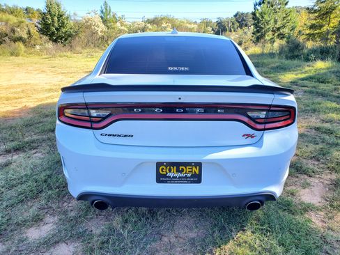 Used 2018 Dodge Charger R/T Scat Pack image 10