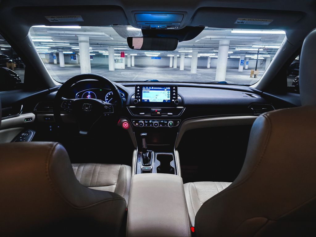 Used 2018 Honda Accord EX-L image 3