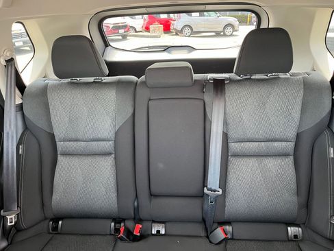 Used 2025 Nissan Rogue SV image 40