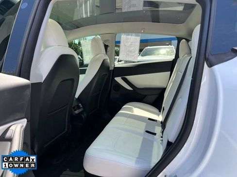 Used 2022 Tesla Model Y Performance AWD/4WD image 12