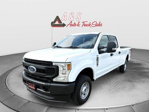 Used 2022 Ford F250 XL w/ Power Equipment Group AWD/4WD image 3