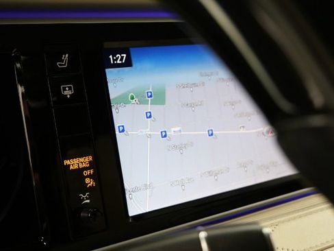 Used 2017 Mercedes-Benz S 550 4MATIC Sedan image 16