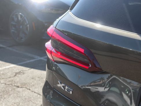 Used 2023 BMW X5 sDrive40i w/ Executive Package image 7