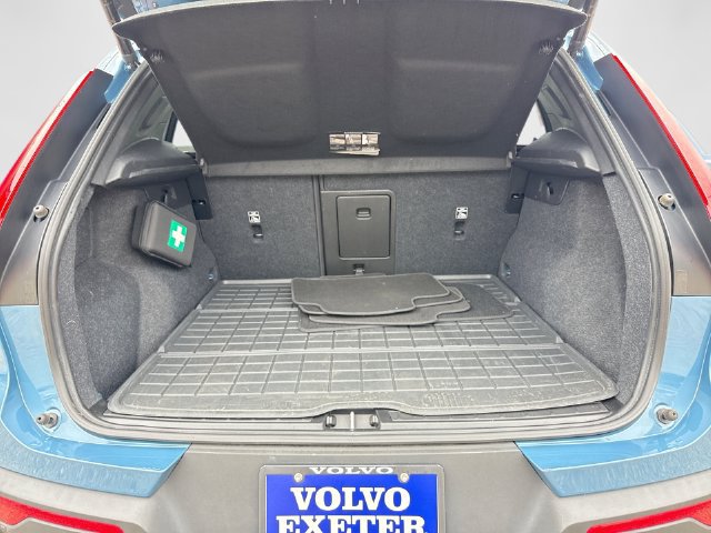 Certified 2024 Volvo XC40 B5 Core AWD/4WD image 25