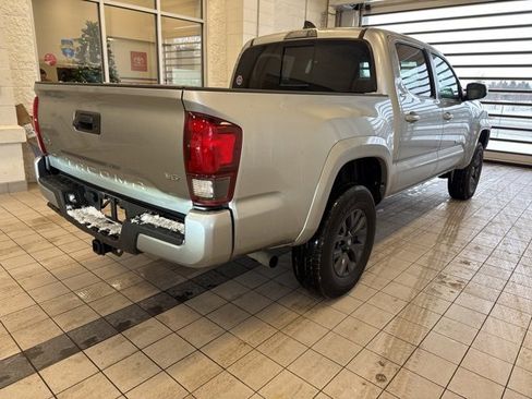 Used 2023 Toyota Tacoma SR5 image 4