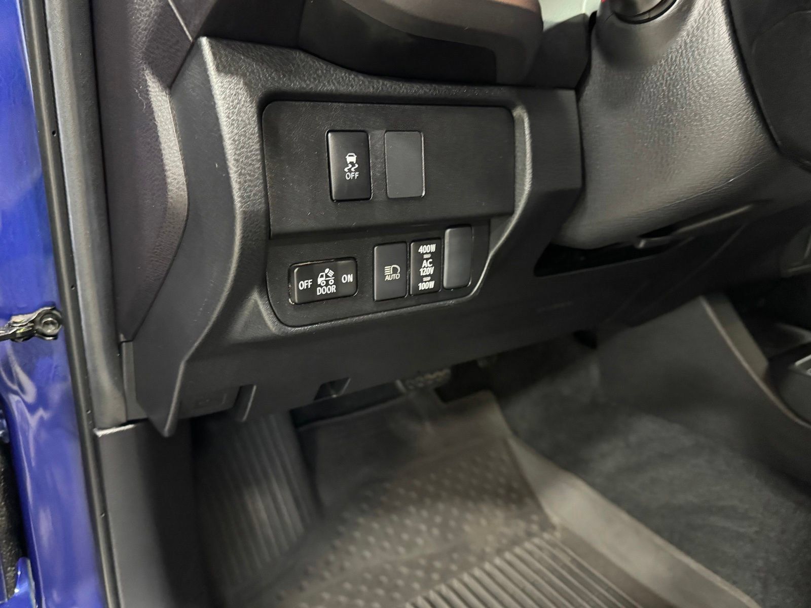 Used 2022 Toyota Tacoma TRD Sport AWD/4WD image 19