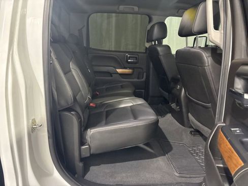 Used 2019 Chevrolet Silverado 2500 LTZ w/ Duramax Plus Package image 12