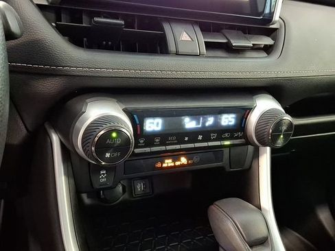 Used 2023 Toyota RAV4 AWD Hybrid image 14