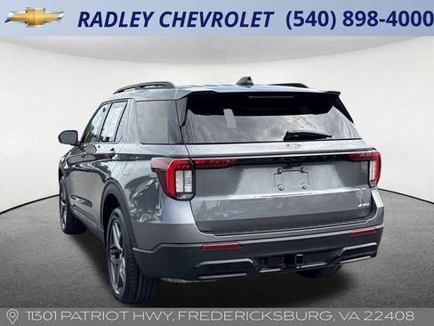 Used 2025 Ford Explorer ST-Line w/ ST-Line Street Pack AWD/4WD image 18