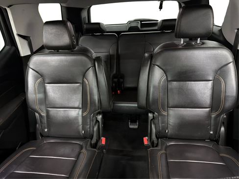 Used 2018 Chevrolet Traverse LT FWD image 31
