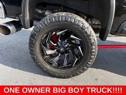 Used 2022 Chevrolet Silverado 2500 LTZ w/ LTZ Plus Package AWD/4WD image 8