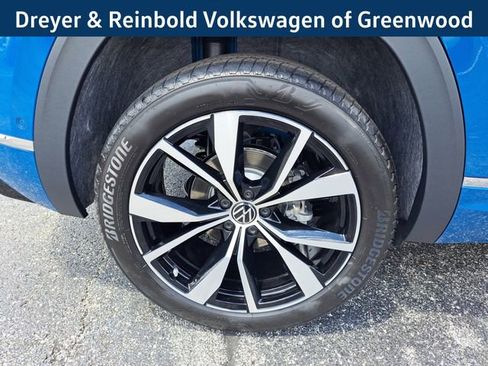 New 2025 Volkswagen Atlas Cross Sport SEL Premium R-Line image 3