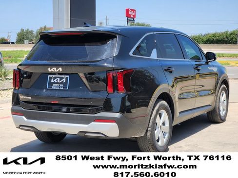 New 2026 Kia Sorento LX FWD image 3