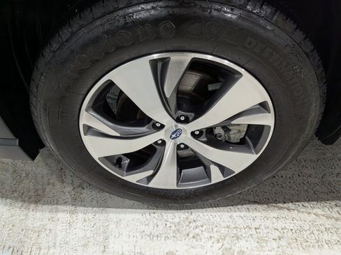 Used 2023 Subaru Ascent Premium w/ Convenience Package image 15