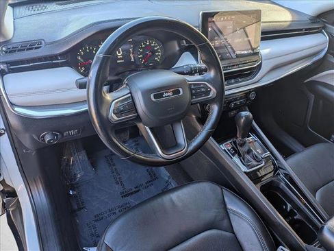 Used 2022 Jeep Compass Limited image 10