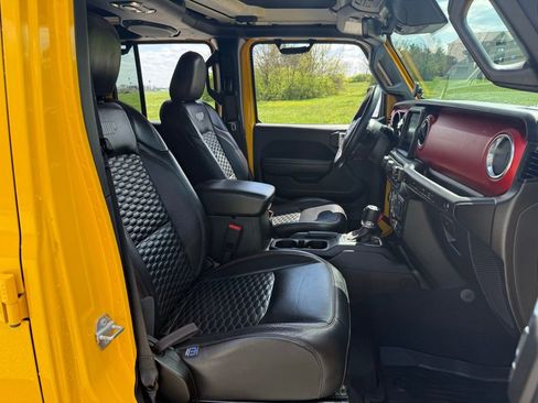 Used 2021 Jeep Wrangler Unlimited Rubicon w/ Dual Top Group image 12