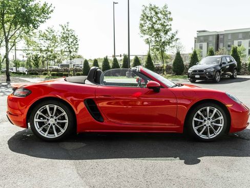 Used 2024 Porsche 718 Boxster w/ Premium Package RWD image 5