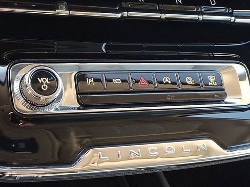 Used 2023 Lincoln Corsair AWD w/ Equipment Group 101A image 16