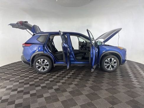 Used 2022 Nissan Rogue SV image 16