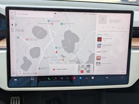 Used 2021 Tesla Model S Plaid image 12