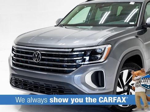 Used 2025 Volkswagen Atlas SE AWD/4WD image 2