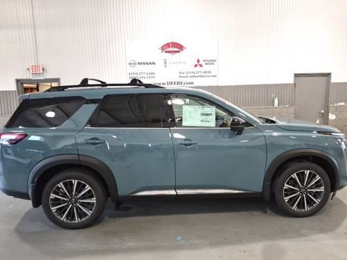 New 2026 Nissan Pathfinder Platinum AWD/4WD image 2