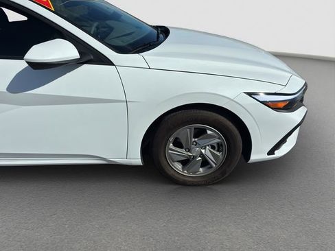 Used 2025 Hyundai Elantra SE w/ Cargo Package image 20