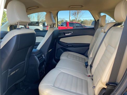 Certified 2024 Ford Edge SEL w/ Convenience Package image 18