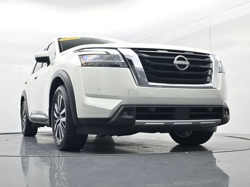 Used 2022 Nissan Pathfinder Platinum w/ Cargo Package AWD/4WD image 61