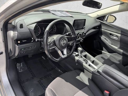Used 2022 Nissan Sentra SV FWD image 11