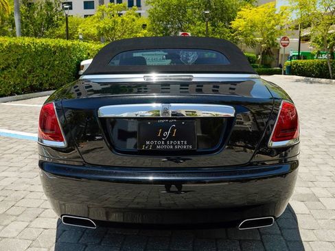 Used 2016 Rolls-Royce Dawn image 18