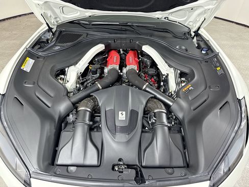 Certified 2022 Ferrari Portofino M RWD image 21