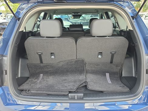 Certified 2025 Kia Sorento S FWD image 10