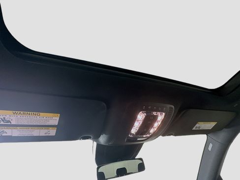 Certified 2025 Mercedes-Benz GLE 450e 4MATIC image 27