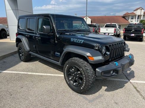Used 2023 Jeep Wrangler Unlimited image 8