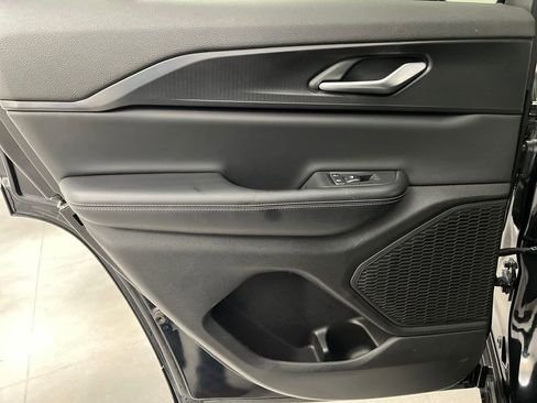 Used 2024 Jeep Grand Cherokee Altitude image 15