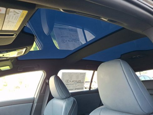 New 2026 Lexus RZ 450e Premium image 10