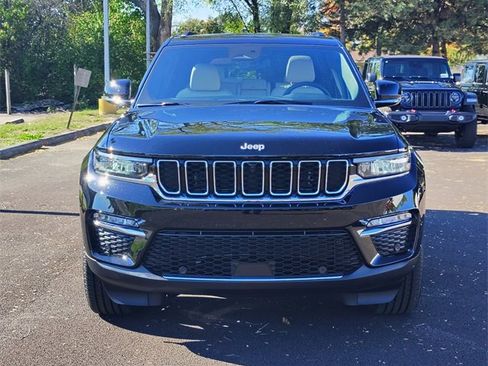 New 2025 Jeep Grand Cherokee Limited image 35