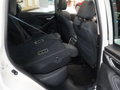 Used 2023 Subaru Forester Premium AWD/4WD image 25