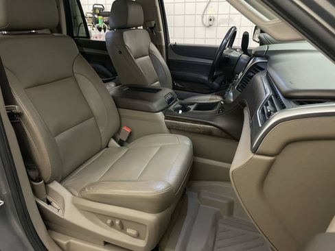 Used 2018 Chevrolet Tahoe LT w/ Luxury Package AWD/4WD image 22