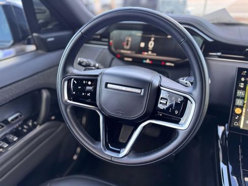 Used 2025 Land Rover Range Rover Sport SE image 19