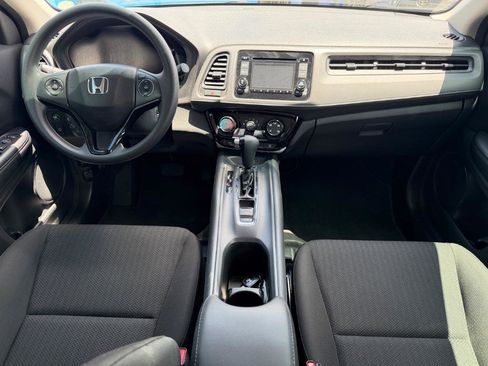 Used 2018 Honda HR-V LX image 15