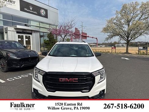 Used 2023 GMC Terrain SLT w/ Elevation Edition image 1