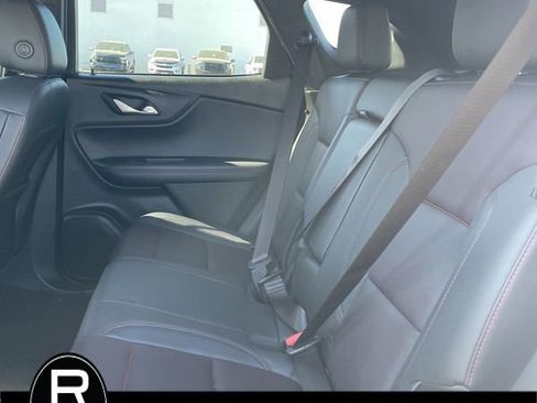 Used 2022 Chevrolet Blazer RS w/ Enhanced Convenience Package image 12