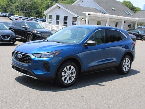 Used 2023 Ford Escape Active AWD/4WD image 4