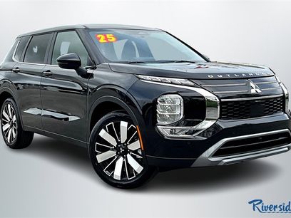 New 2025 Mitsubishi Outlander SE