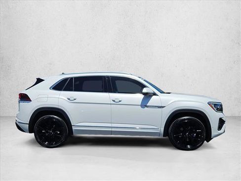 Used 2024 Volkswagen Atlas Cross Sport SEL Premium R-Line AWD/4WD image 4