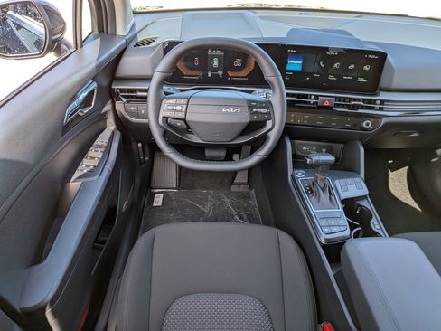 New 2026 Kia Sportage LX FWD image 19